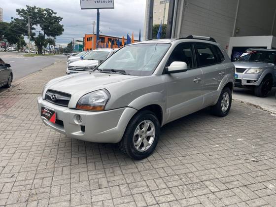 HYUNDAI TUCSON 2.0 MPFI GLS 16V 143CV 2WD GASOLINA 4P AUTOMÁTICO